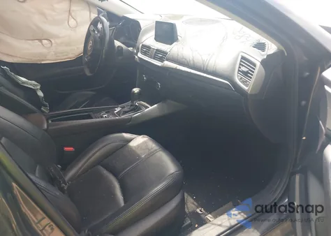 2018 Mazda Mazda3 Touring z USA, uszkodzony, nr VIN 3MZBN1L32JM158843